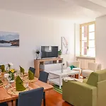 View Crespi In Apartament Como