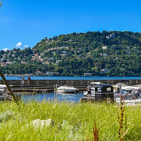 View Crespi In Lägenhet Como